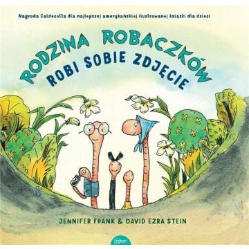 Rodzina Robaczków robi sobie zdjęcie