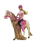 Steffi z koniem w stroju dżokejki